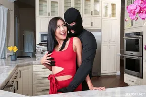 Blogger kho báu [Dì của một kẻ nghiện tình dục] Một cô gái xinh đẹp và gợi cảm với thân hình tuyệt vời, một cô bé hồng hào và không có lông, một vẻ đẹp đỉnh cao... [Phần 2]